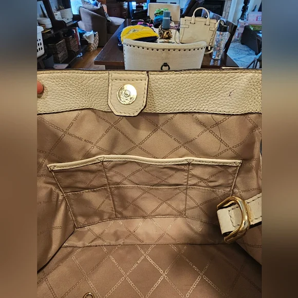 Michael Kors Bedford Legacy leather large grab tote - Picture 7 of 11